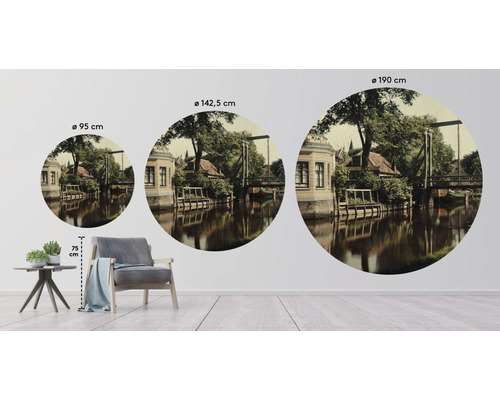 Ilustrácia troch nástenných samolepiek rôznych veľkostí s motívom mosta cez rieku