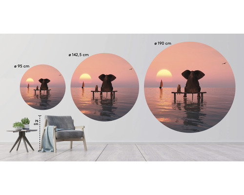 Tri okrúhle nástenné dekorácie so slonom a surikatou na móle v mori pri západe slnka, veľkosti 95 cm, 142,5 cm a 190 cm.