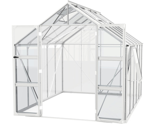 Skleník s otvorenými dverami a oknom