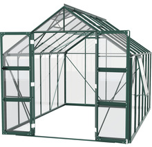 Skleník s otvorenými dverami do záhrady