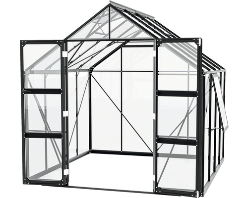 Skleník s otvorenými dverami a oknami