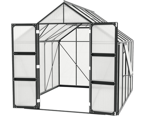 Skleník s otvorenými dverami a oknom