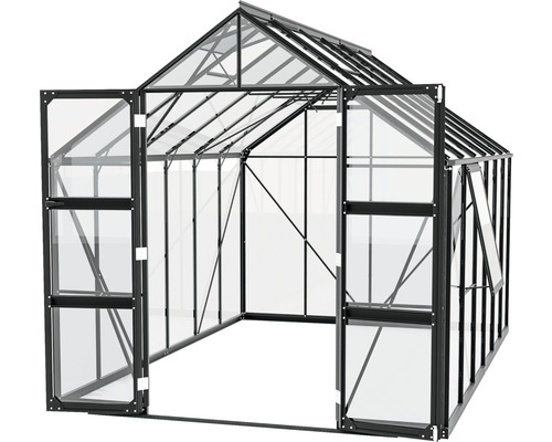 Skleník s otvorenými dverami do záhrady