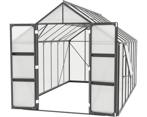 Skleník s otvorenými dverami pre záhradu