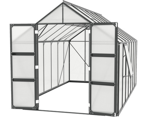 Skleník s otvorenými dverami a oknom pre záhradu