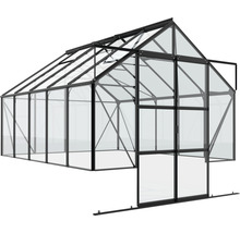 Skleník s oceľovým rámom a sklenenými panelmi