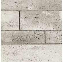 Detail travertínových obkladov stien