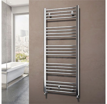 Ohrievač uterákov namontovaný na stene v kúpeľni