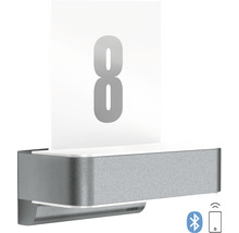 Svietidlo do zrkadlovej skrinky s číslom osem a symbolom Bluetooth
