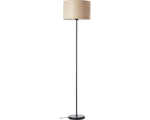 Stojacia lampa s dreveným tienidlom a kovovou základňou