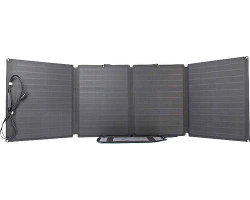 Rozložený prenosný solárny modul so štyrmi panelmi a káblom