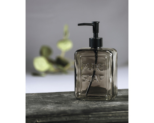 Sklenený dávkovač mydla s nápisom Pure Soap