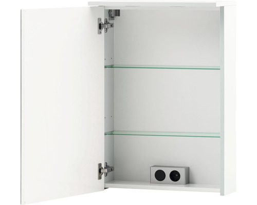 Otvorená biela zrkadlová skrinka so sklenenými policami a zásuvkou