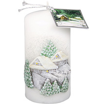 Dekoratívna stĺpová sviečka so zimnou krajinou