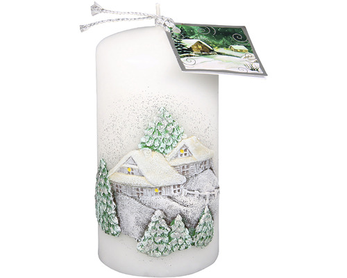 Vianočná sviečka valec CHALÚPKY Ø7 x 14 cm biela Dekoratívna stĺpová sviečka so zimnou krajinou