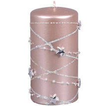 Dekoračná sviečka s hviezdicovými aplikáciami