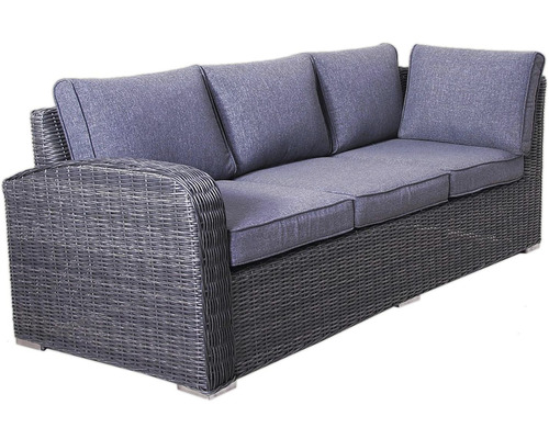 Prútená vonkajšia pohovka s tromi sedadlami a vankúšmi