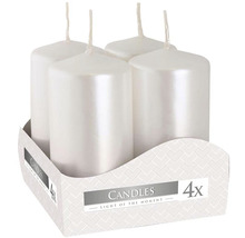 Štyri valcové sviečky v kartónovej krabici