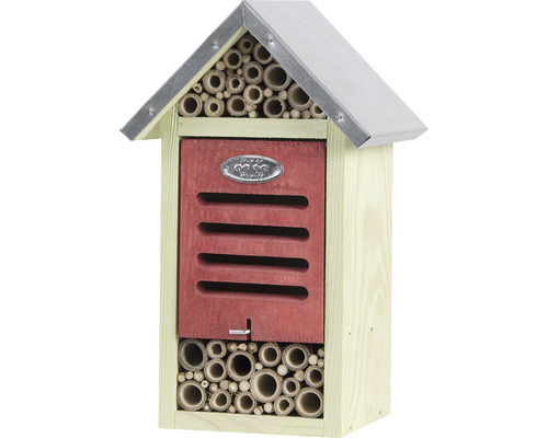 Hmyzí hotel z dreva s bambusovými rúrkami a uzamykateľnými dverami