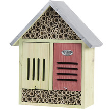 Hmyzí hotel z dreva s bambusovou výplňou a kovovou strechou