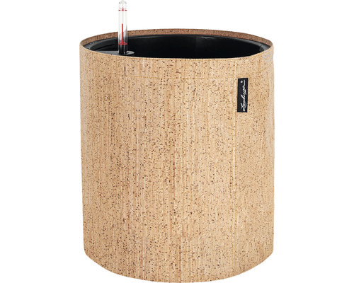 Kvetináč z korku s ukazovateľom hladiny vody