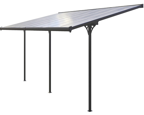 Prístrešok pre auto s polykarbonátovou strechou a tromi podpornými stĺpikmi