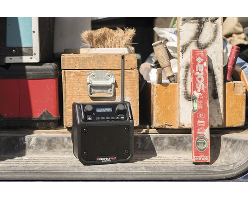 Stavebné rádio s anténou značky Perfectpro Dabpro