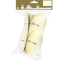 Balenie zlatých ozdôb na vianočný stromček