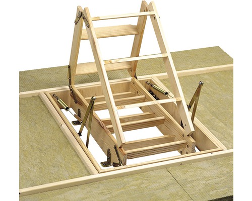 Rozložené drevené podkrovné schody