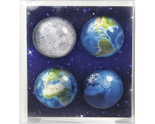 Dekoratívna akrylová kocka s motívmi Zeme a Mesiaca