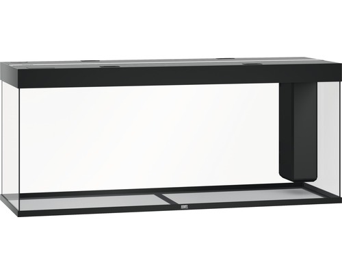 Prázdne akvárium s filtračným systémom