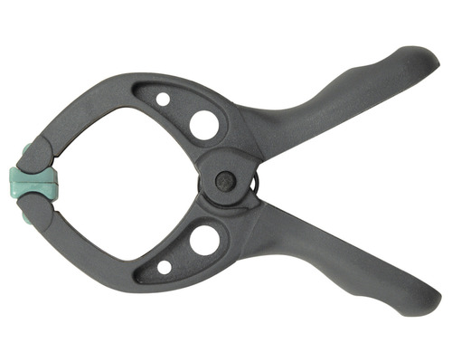 Pružinová svorka z plastu