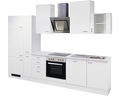 Kompletná biela kuchyňa so skrinkami, digestorom, umývadlom a sporákom