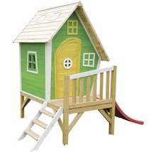 Drevený hrací domček so šmýkačkou a schodmi