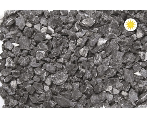 Sivá dekoračná drť ako sypký materiál do záhrady