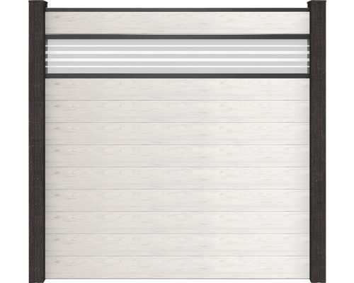 Diel záhradného plota z plastu a dreva s ozdobným prvkom