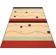 Koberec s pruhmi, srdiečkami a kvetinovým vzorom