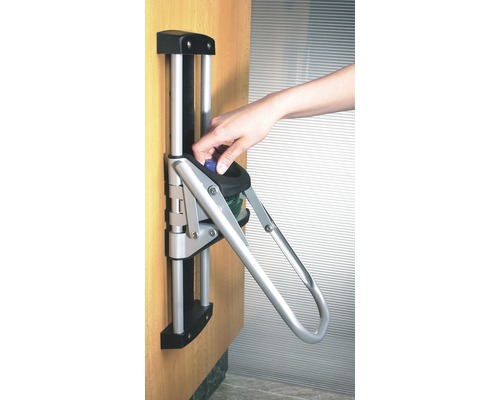 Lis na plechovky nápojov na montáž na stenu v prevádzke