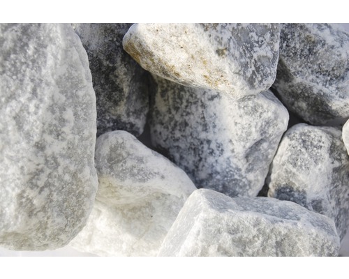 Dekoratívne mramorové kamienky pre záhradné a krajinné úpravy