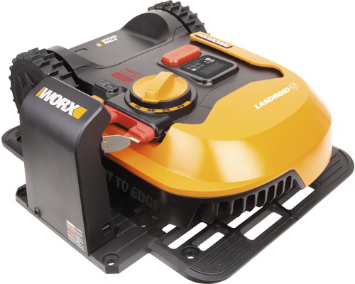 Robotická kosačka Worx Landroid na nabíjacej stanici