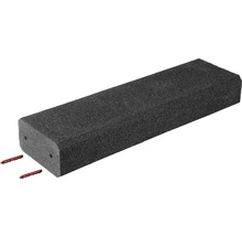 Plastový obrubník s upevňovacím materiálom