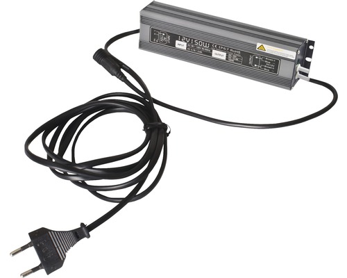 Napájací zdroj s káblom a zástrčkou