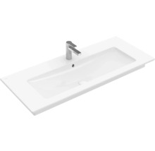 Biele umývadlo Villeroy & Boch s batériou
