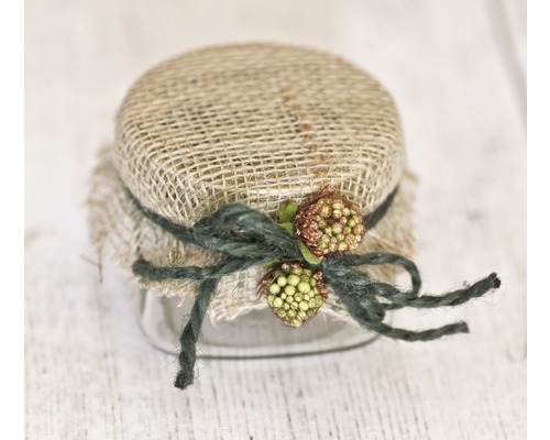 Zavárací pohár zdobený jutovou látkou a mašľou