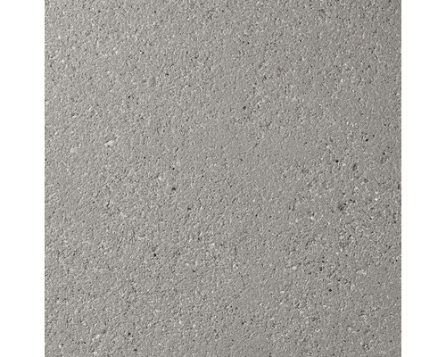 Sivý povrch betónovej dlažby s jemnou textúrou