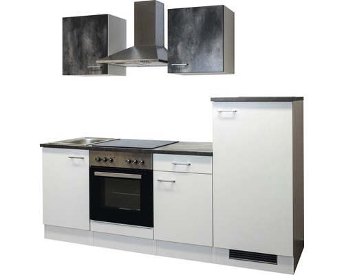 Kuchynská linka s drezom, sporákom, rúrou, digestorom a skrinkami