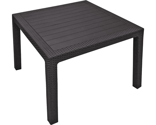 Štvorcový záhradný stôl z ratanu