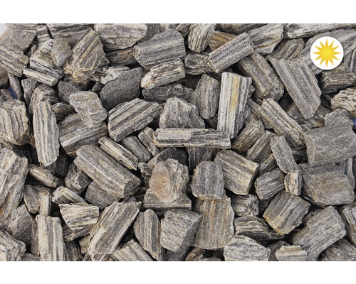 Poukladané okrasné kamienky do záhrady