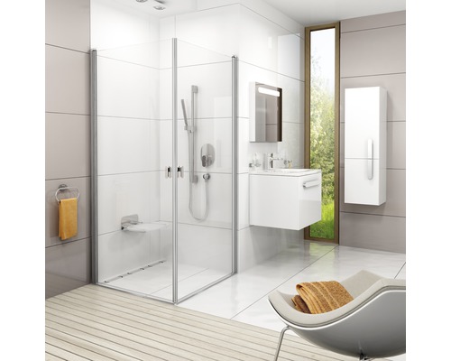 Moderná kúpeľňa s rovnou sprchou, umývadlom a skriňou