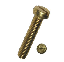 Kovová skrutka s drážkou a závitom